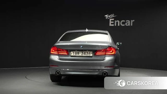BMW 5 Series (G30) id 4918913 из Кореи 14
