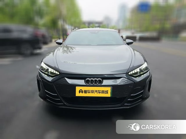 Audi e-tron GT 2024 Темно-серый из Китая, фото 4