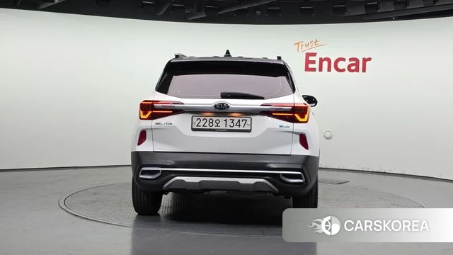 Kia Seltos id 4268772 из Кореи 14