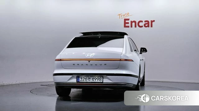 Hyundai Grandeur (GN7) id 4433302 из Кореи 14