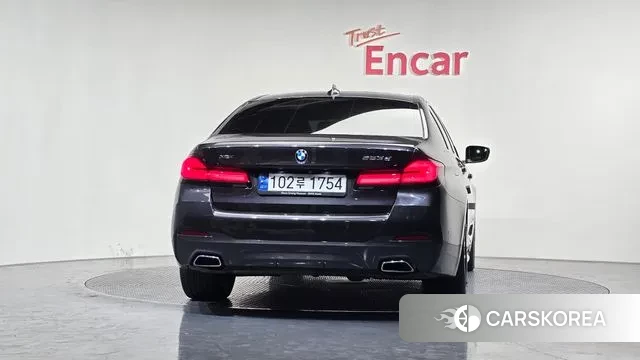 BMW 5 Series (G30) id 3566075 из Кореи 14