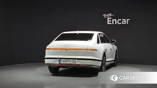 Hyundai Grandeur (GN7) id 3399902 из Кореи 14