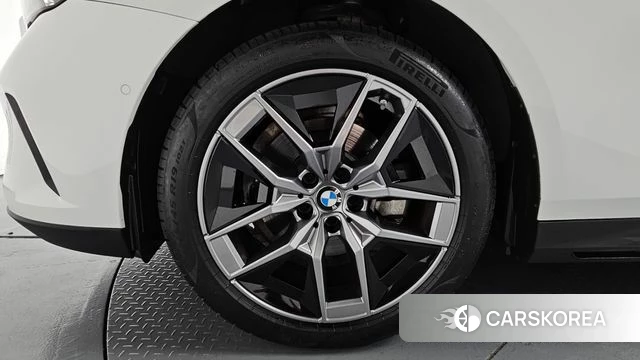 BMW 5 Series (G60) id 4533686 из Кореи 31