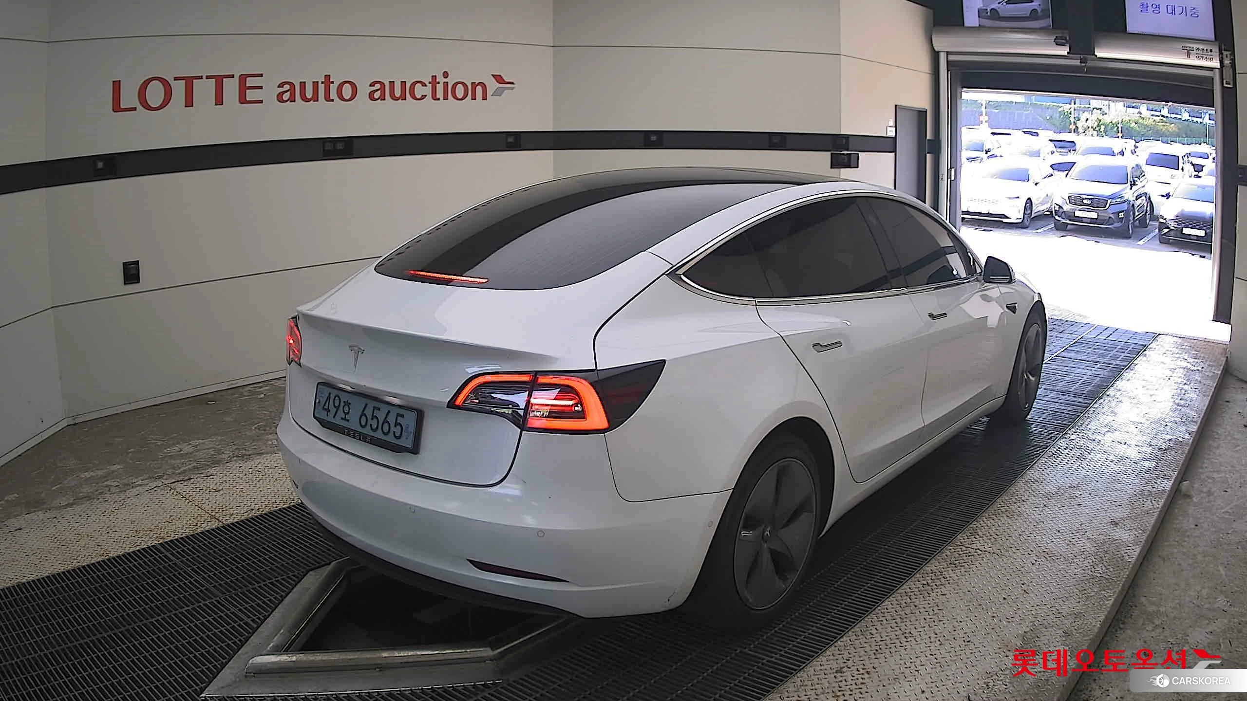 Tesla Model 3 Standard Range Plus RWD id 4679263 из Кореи 31
