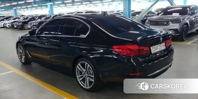 BMW 5 Series (G30) id 3789370 из Кореи 14