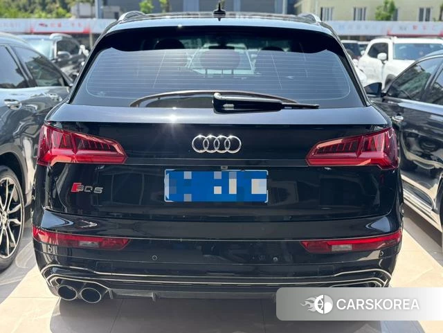 Audi Q5L 2021 Черный из Китая, фото 4