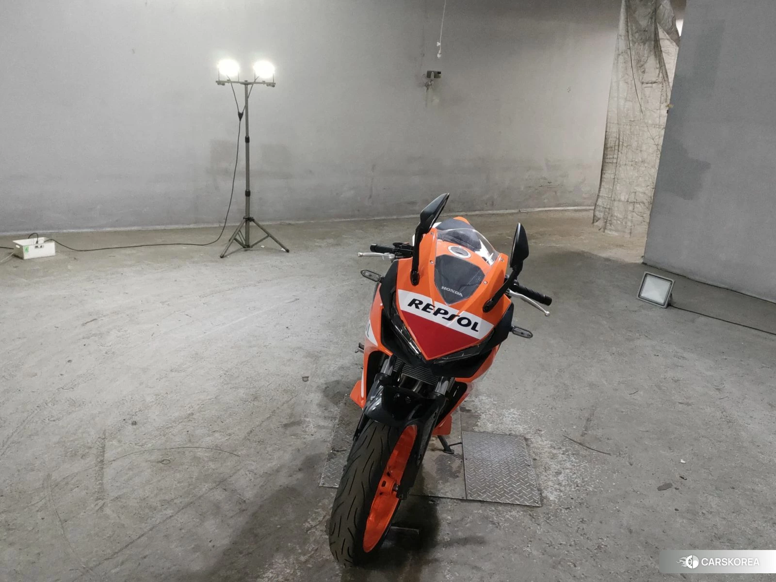 Проданный Honda CBR400R id 3947174 из Японии, фото 4