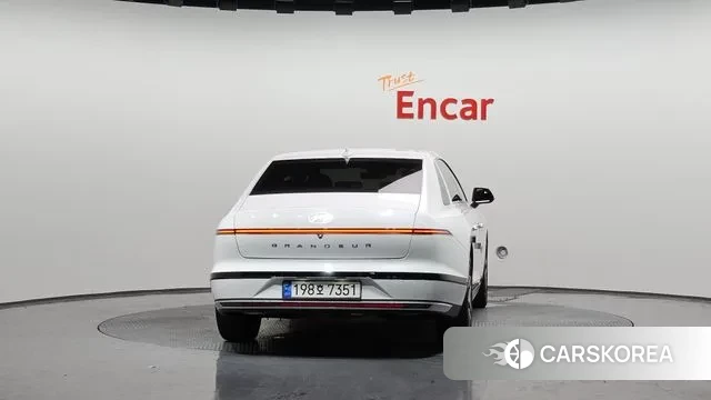 Hyundai Grandeur (GN7) id 2889367 из Кореи 14