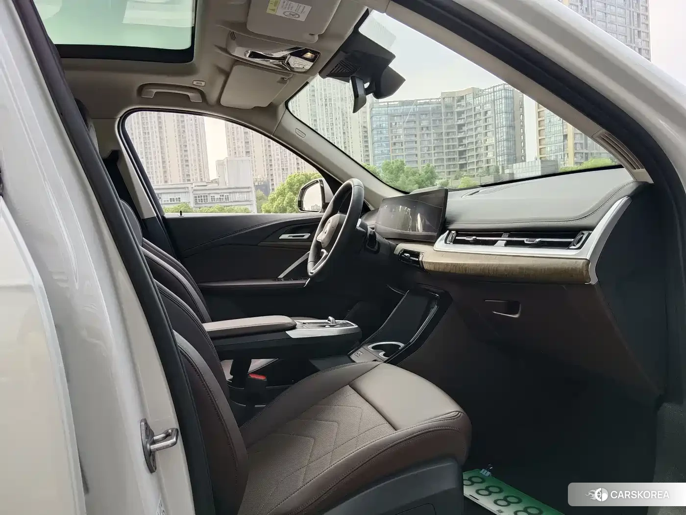 BMW iX1 id 4538930 из Китая 9