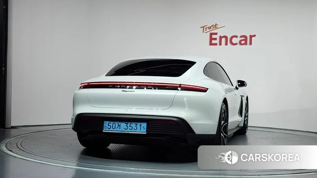 Porsche Taycan id 4540787 из Кореи 14