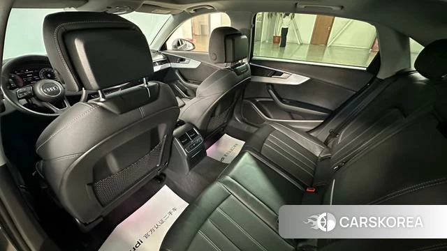 Audi A4L id 4298340 из Китая 12