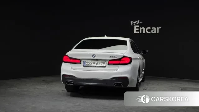 BMW 5 Series (G30) id 3055538 из Кореи 14