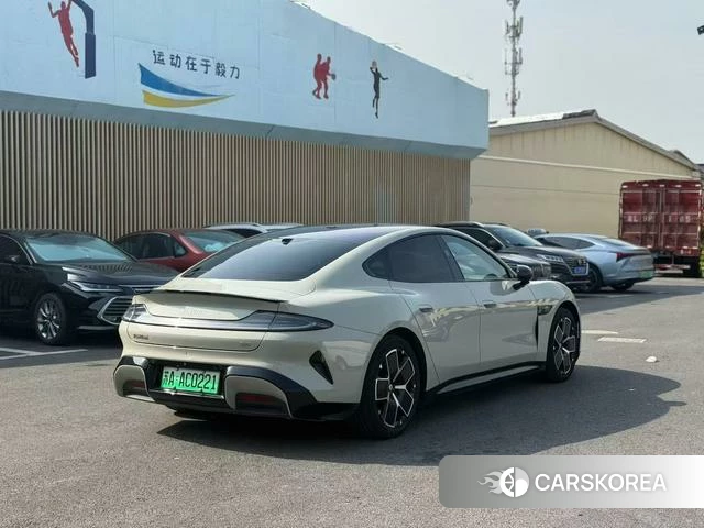 Xiaomi Car Xiaomi SU7 2024 Серебристо-серый из Китая, фото 4