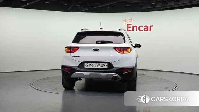 Kia Stonic id 3899823 из Кореи 14