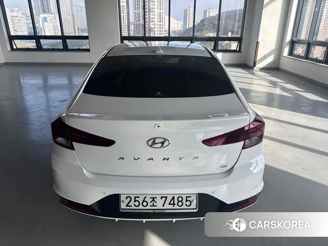 Hyundai The New Avante AD id 3209422 из Кореи 10