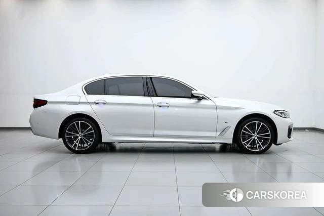 BMW 5 series id 4271228 из Китая 31