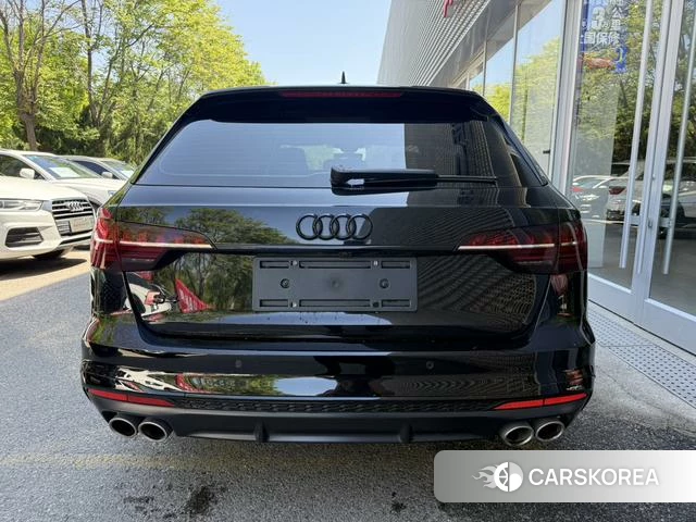 Audi S4 2025 Черный из Китая, фото 4