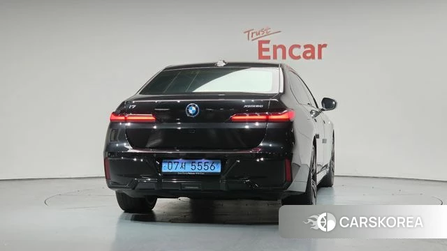 BMW i7 (G70) id 4548982 из Кореи 26