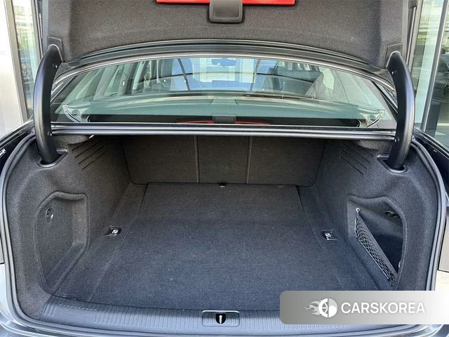 Audi A4L id 4299896 из Китая 7