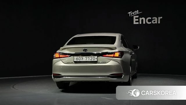Lexus ES300h 7th generation id 4435548 из Кореи 28