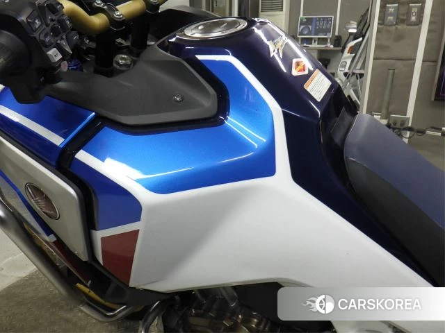 Проданный Honda CRF1100L AFRICA TWIN id 3995066 из Японии, фото 18