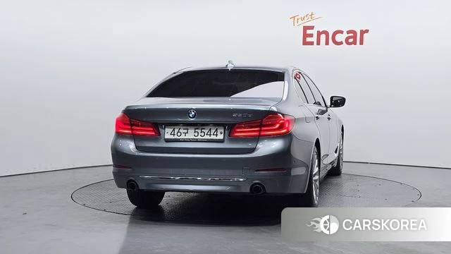 BMW 5 Series (G30) id 4615472 из Кореи 27