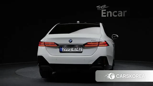 BMW 5 Series (G60) id 3670198 из Кореи 14