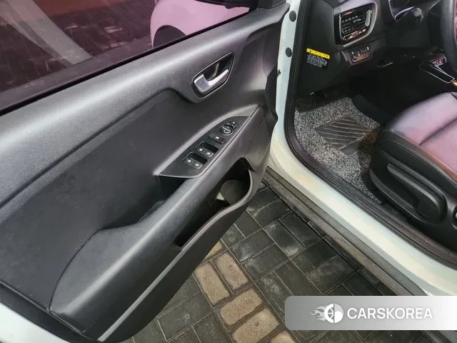 Kia Stonic id 3313456 из Кореи 6