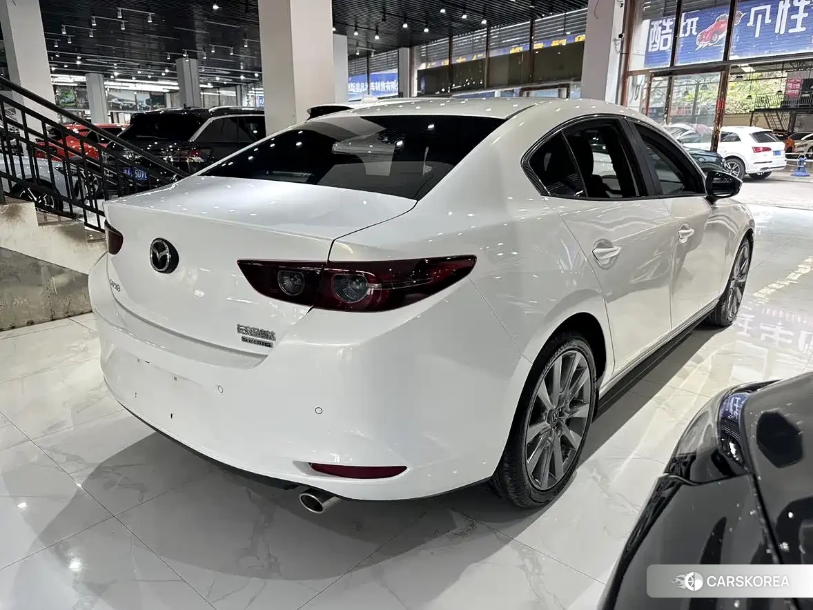Mazda 3 2021 Белый из Китая, фото 6