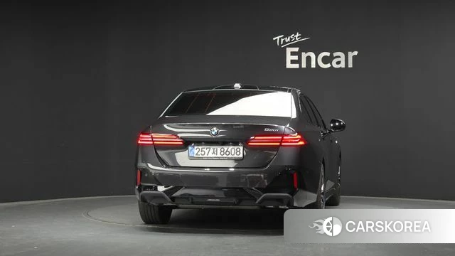 BMW 5 Series (G60) id 3850192 из Кореи 14