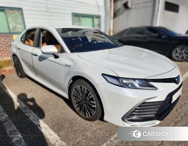 Toyota Camry (XV70) 2022 Белый из Кореи, фото 4