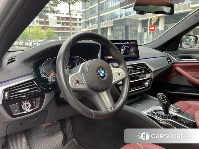 BMW 5 series 2023 Белый из Китая, фото 5