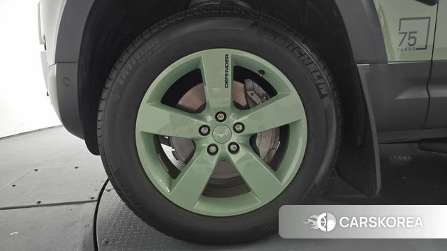 Land Rover Defender (L663) id 4540473 из Кореи 34