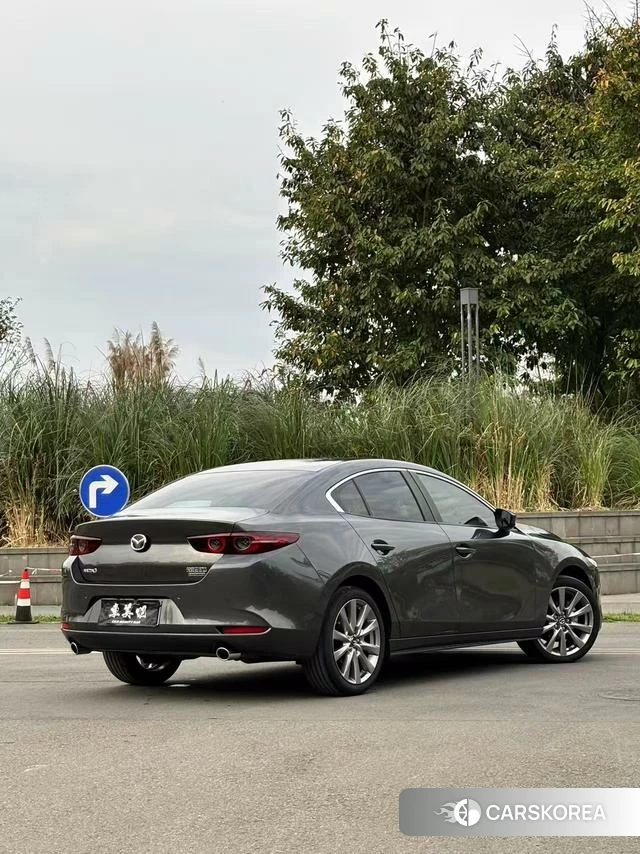 Mazda 3 Angkesaila 2021 Темно-серый из Китая, фото 5