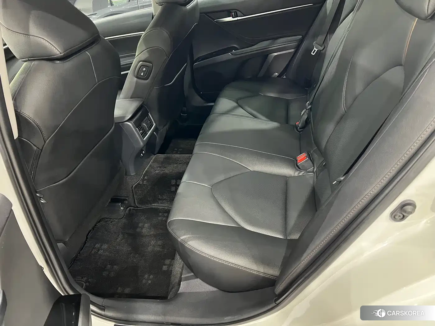 Toyota Camry 2022 Белый из Китая, фото 5