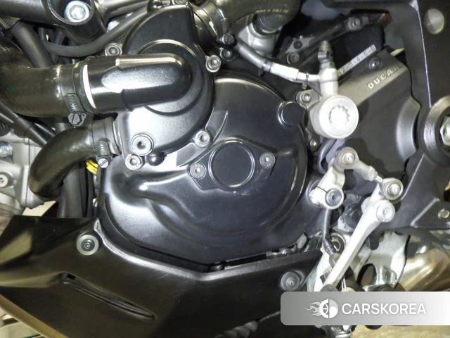 Engine photo