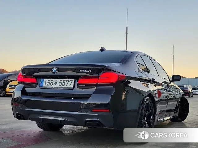 BMW 5 Series (G30) id 3691106 из Кореи 14