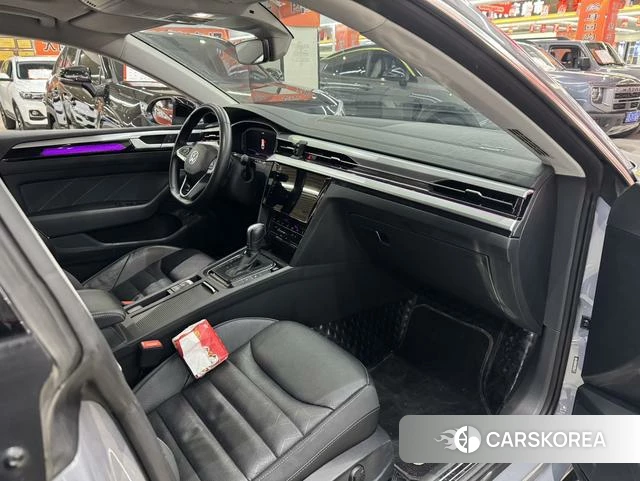 Volkswagen CC 2024 Серебристо-серый из Китая, фото 4