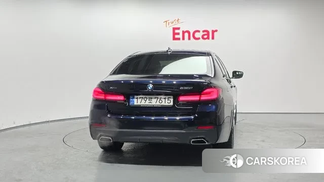 BMW 5 Series (G30) id 3629996 из Кореи 14