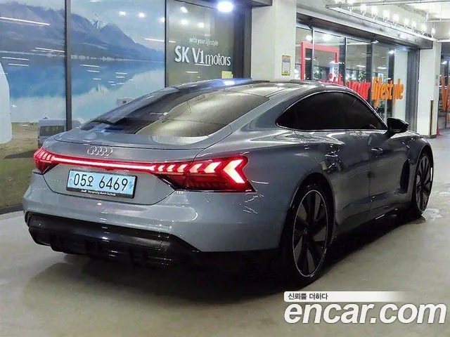 Audi e-Tron GT id 2724220 из Кореи 14