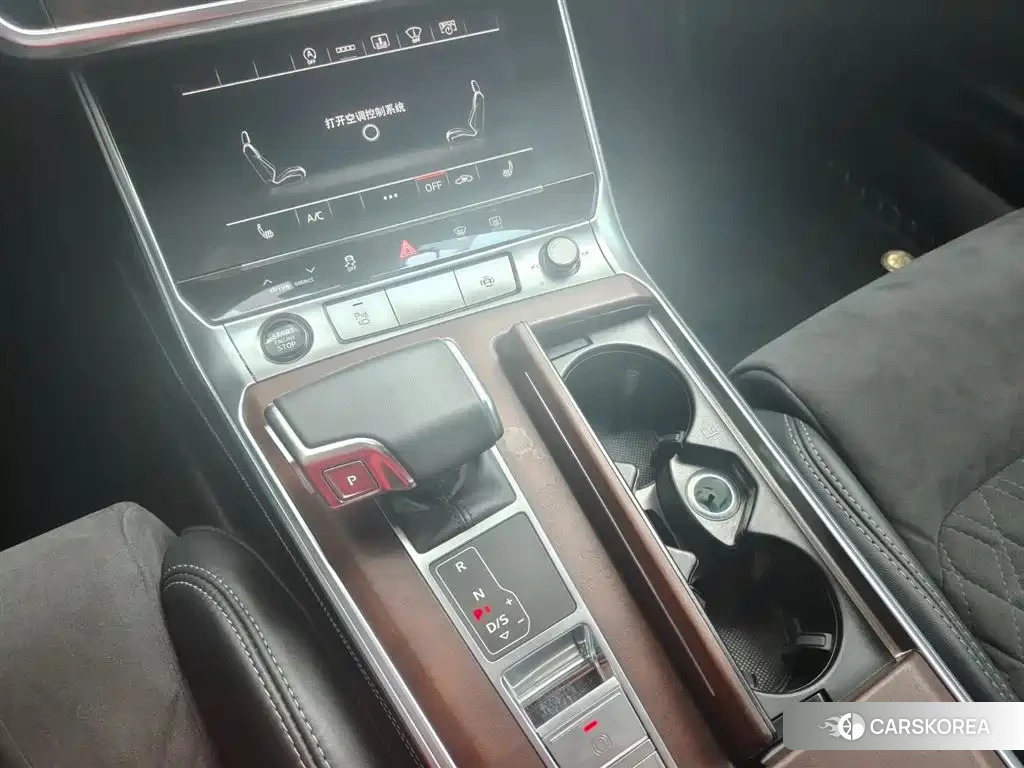 Audi A6L id 4547589 из Китая 13
