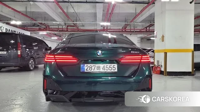 BMW 5 Series (G60) id 3750903 из Кореи 14