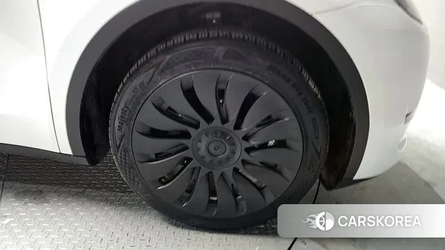 Tesla Model Y id 3599845 из Кореи 14