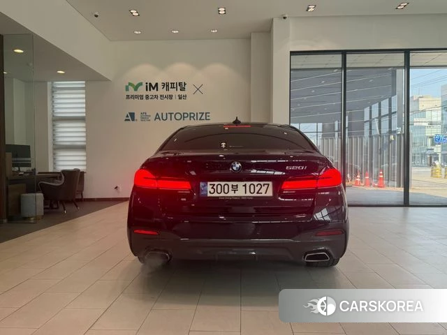 BMW 5 Series (G30) id 3819764 из Кореи 14