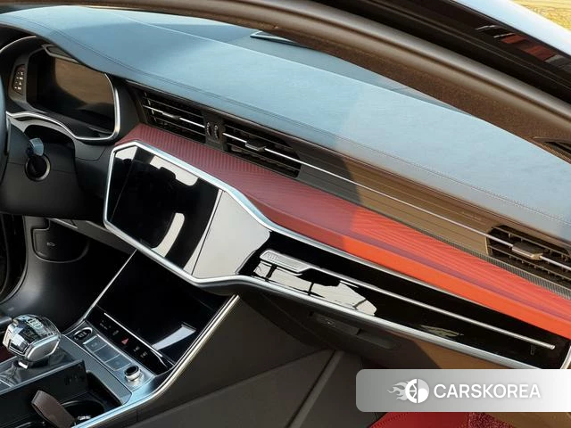 Audi A6L id 4241680 из Китая 14