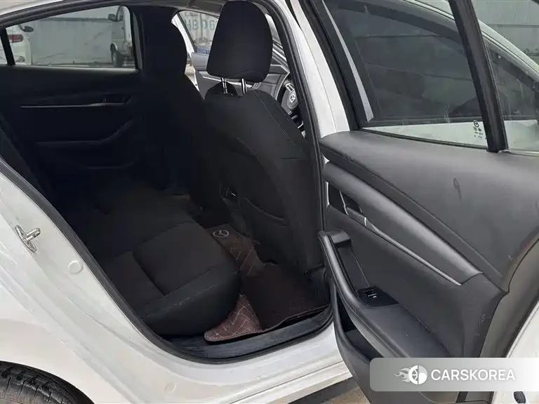 Mazda 3 2022 Белый из Китая, фото 4
