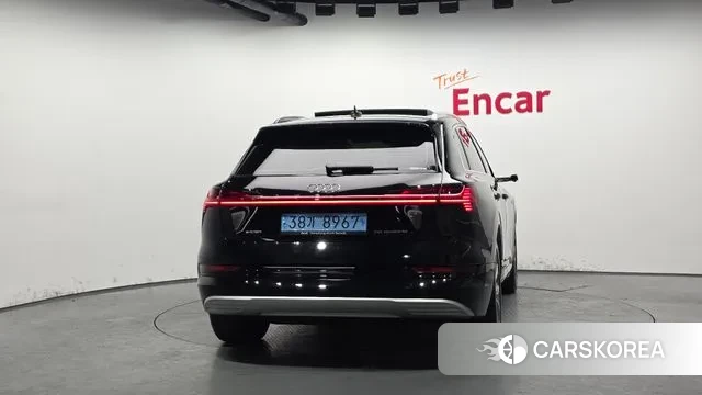 Audi e-Tron id 3701155 из Кореи 14