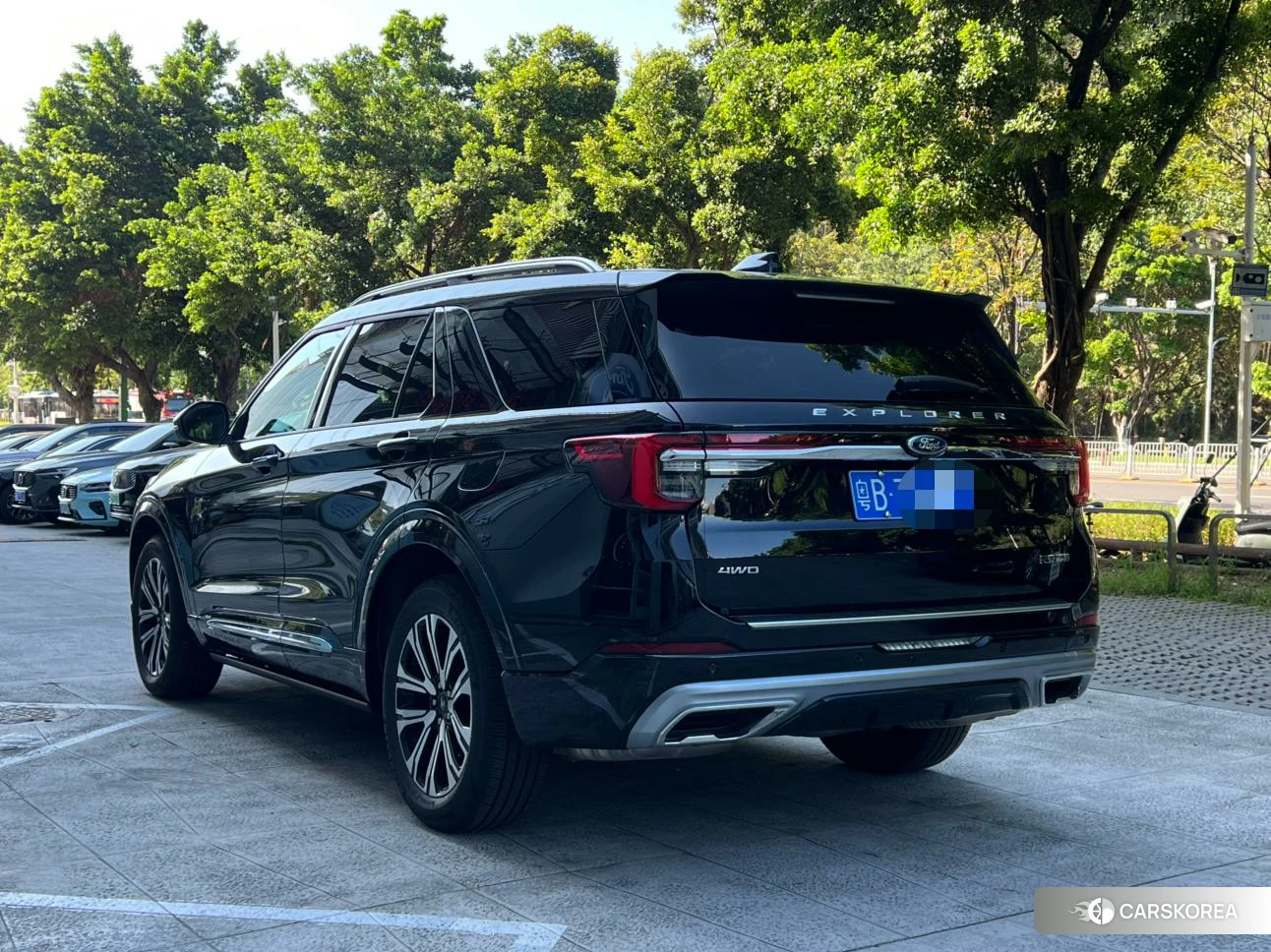 Ford Explorer 2024 Черный из Китая, фото 4