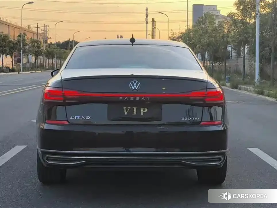 Volkswagen Passat 2023 Черный из Китая, фото 4