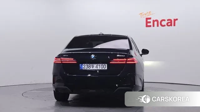 BMW 5 Series (G60) id 3026654 из Кореи 14